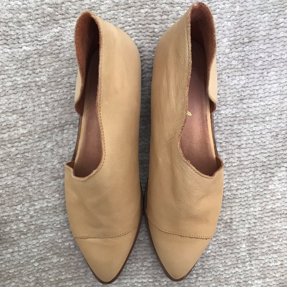 Brand new Free People Royale Flats!!!!!